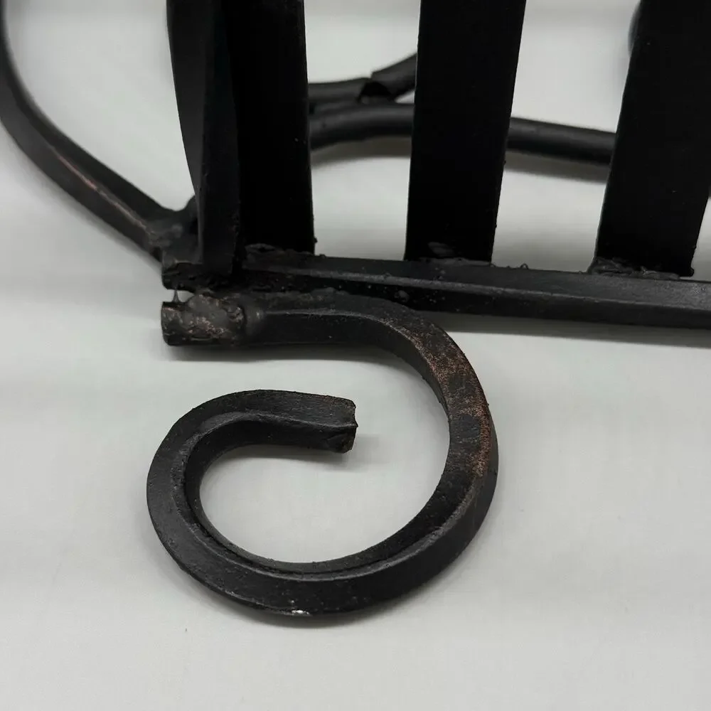 Wrought Iron 6 Bottle Tabletop Wine Rack Rustic Home Decor Storage With Handle